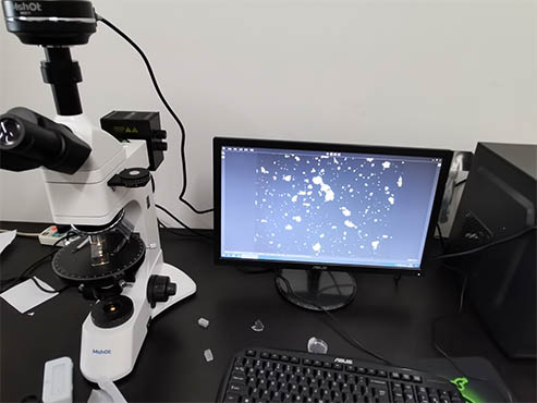 偏光显微镜.jpg 偏光显微镜.jpg