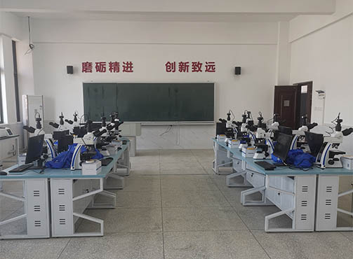 金相显微镜1.jpg 金相显微镜1.jpg